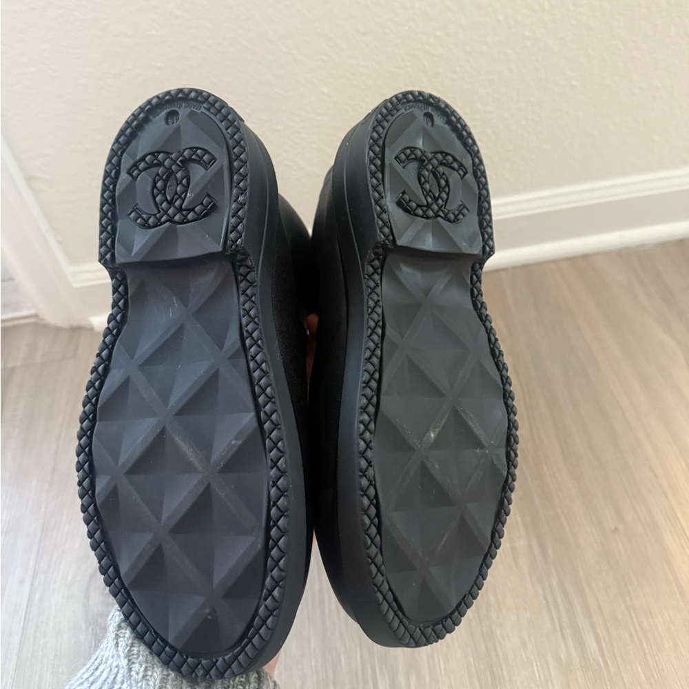 CHANEL Rubber Rain Boots - Black with White Logo and Burgundy Interior - Picture 4 of 8